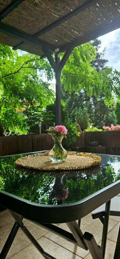 Johnis Fewo, Naehe Stadtzentrum - Uni In Sehr Ruhiger Lage Mit Terrasse Und Eigenem Parkplatz Котбус Экстерьер фото